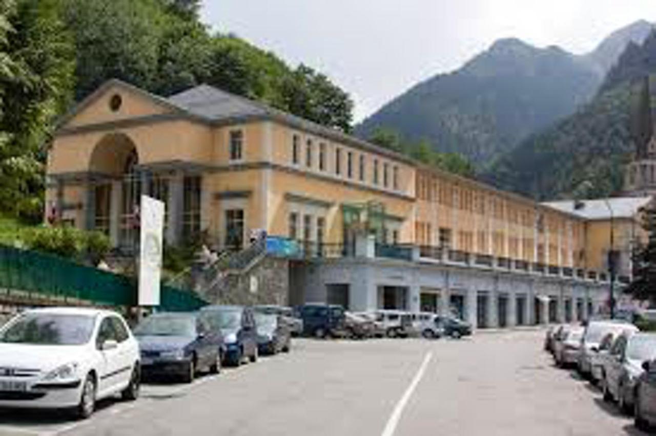 Appartement Charmant A Cauterets 27 M² Vue Sur La Ville Buitenkant foto